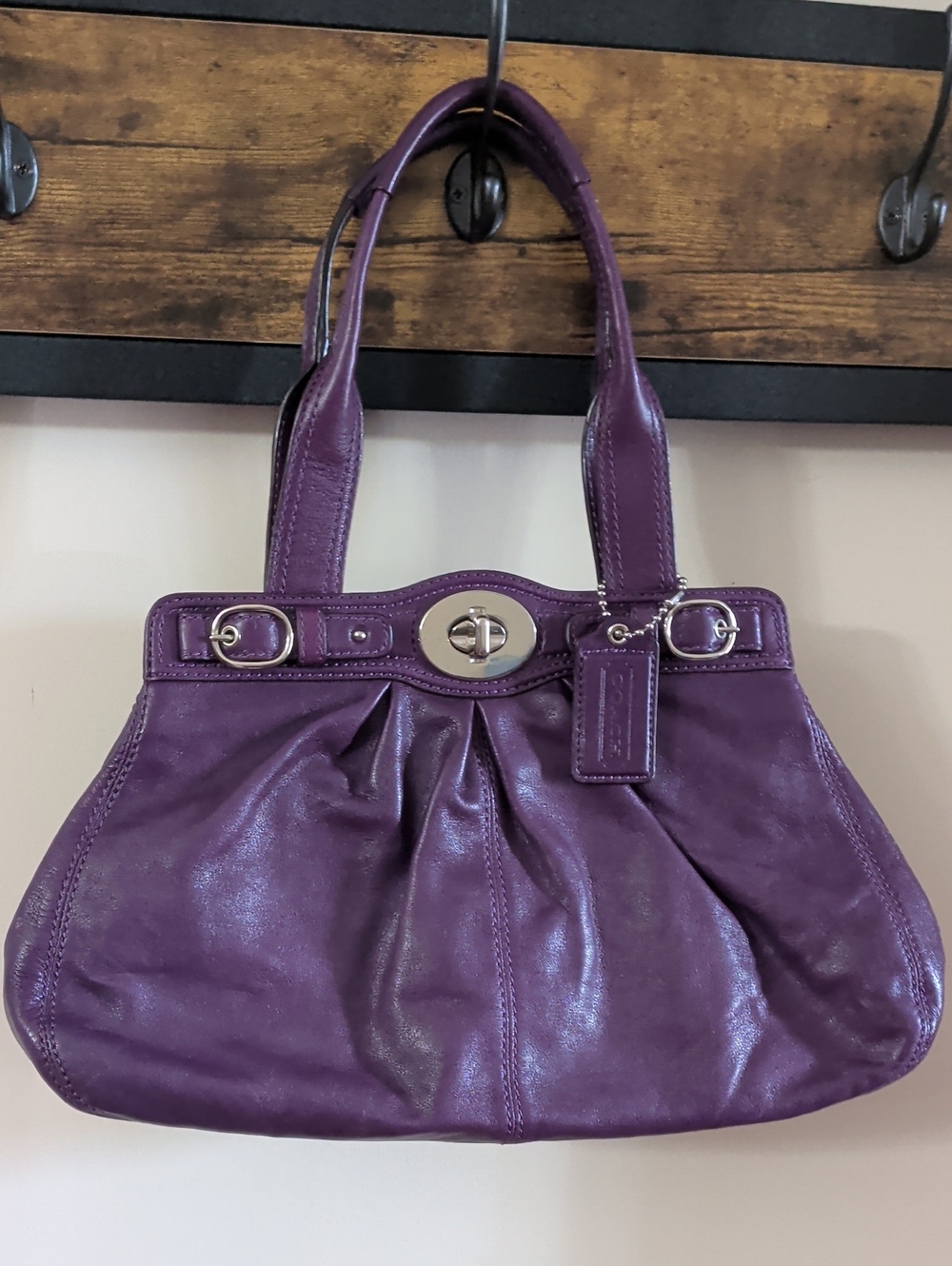 Coach Purple Leather Turnlock Shoulder Satchel Beautiful Satin Liner Like New